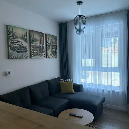 Iskra Mont Apartman